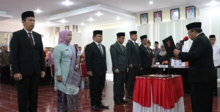 Bupati Agam Lantik 6 Pejabat Pimpinan Tinggi Pratama, Andri Warman; Selamat Jalankan Amanah