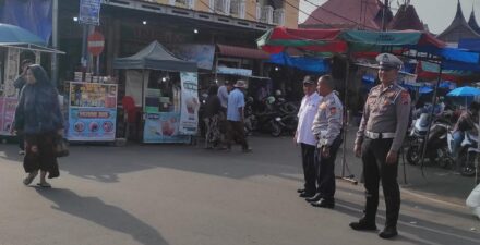 Afwandi ; Dishub Kota Pariaman Tertibkan Lalin Menuju Pusat Jualan Pabukoan