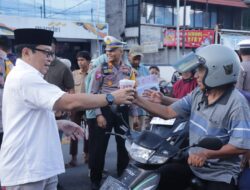 Pj Wako Jasman Bagi 10.000 Takjil Kepada Masyakat Payakumbuh