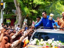 Kembali Raih Batusangkar Kota Terbersih yang Kedua kalinya berturut-TurutBupati Eka Putra disambut Hangat Warga