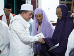 Gubernur Al Haris Sambangi Desa Malapari untuk Safari Ramadhan