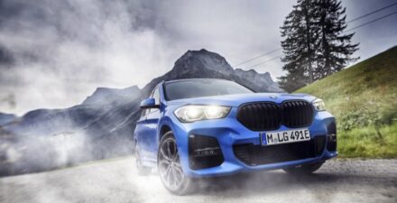 Ilustrasi pajak mobil bmw.