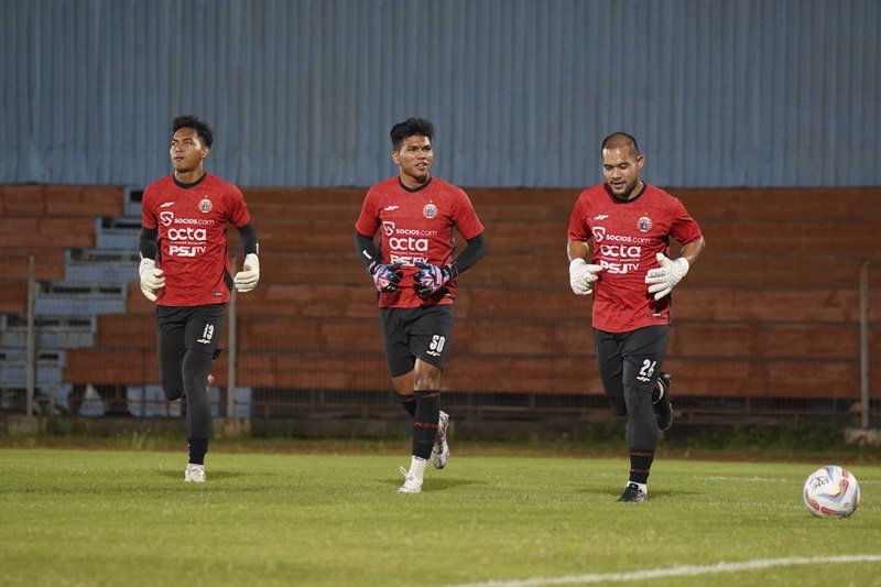 Cahya Supriadi dan penggawa Persija Jakarta diminta pelatih Thomas Doll berkumpul dengan keluarga.