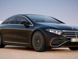 Mercedes-Benz EQS Diperbarui dengan Baterai Kapasitas Lebih Besar