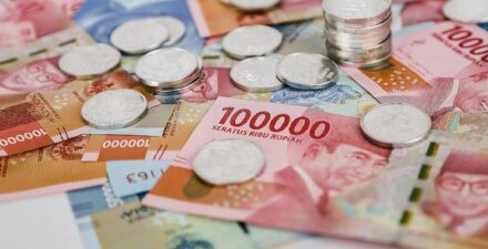 Ilustrasi aplikasi penghasil uang.