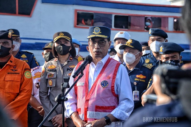 Kesiapan SPKLU di Tol Trans Jawa dan Trans Sumatra.