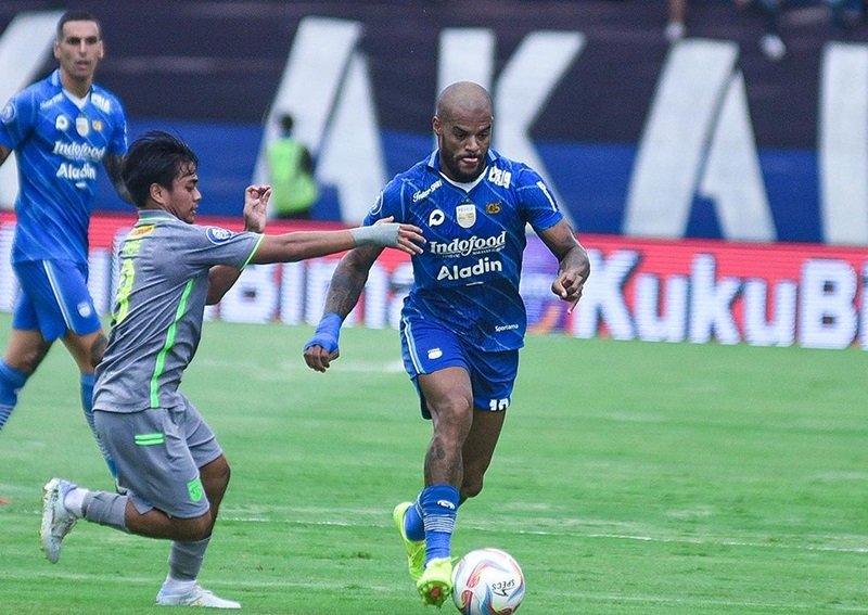 David da Silva di laga Persib Bandung vs Persebaya Surabaya.