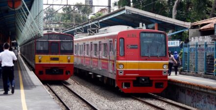 Rekor Penumpang, Kisah Sukses KRL saat Libur Lebaran 2024