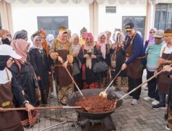 Kemeriahan Peringatan Ulang Tahun KPN Balai Kota Padang, Senam, Doorprize, dan Marandang