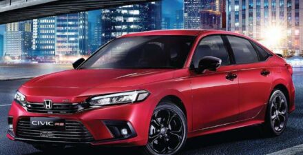 Mobil Honda Civic Turbo.