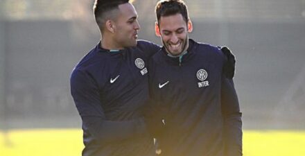 Hakan Calhanoglu kala membela Inter Milan.