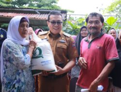 Pj Wako Jasman Serahkan Bantuan Cadangan Beras Berasal Dari Bapanas