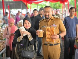 Wagub Audy Buka Bazar Ramadhan di Halaman Kantor Gubernur, Masyarakat Bisa Belanja Kebutuhan dengan Harga Terjangkau
