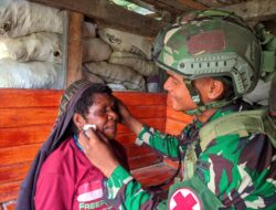 Pengobatan Gratis Satgas Pamtas Mobile RI-PNG Yonif 509/Balawara Yudha