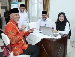Solusi untuk Berbagai Persoalan Umat, Gubernur Mahyeldi Imbau Pembayaran Zakat dan Infak Disegerakan