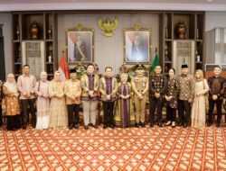 Kompak Pakai Gambo Muba, Pj Bupati Apriyadi Boyong Kepala OPD Halal Bihalal ke Forkopimda Sumsel