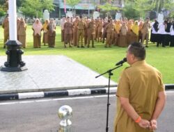 Yota Balad Pimpin Apel Hari Pertama Kerja Pasca Lebaran ; ASN Jaga Kekompakan dan Ciptakan Kantor Nyaman Bekerja