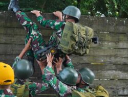 Latihan Mountaineering dan Senam Praktek Yonarmed 11/GG/2/2 Kostrad