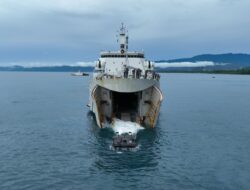 Selesai Pelaksanaan Latihan Pendaratan Amfibi, Koarmada III Gelar Bakti Sosial dan Kesehatan 