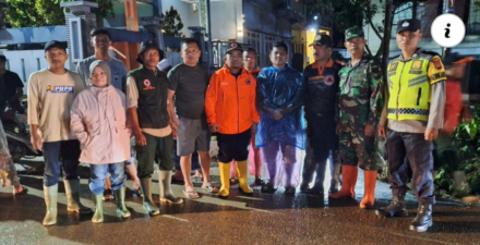 Tim BPBD Siaga di Desa Semumu, Mengungkap Penyebab Banjir Bandang Akibat Hujan Lebat dan Drainase Tersumbat