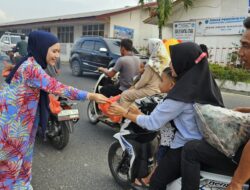 Jelang Berbuka Puasa, Klinik Aviciena Aesthetic Bagi Takjil