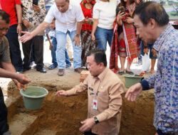 Gubernur Jambi Berikan Bantuan untuk Pembangunan GPIB Marturia 2