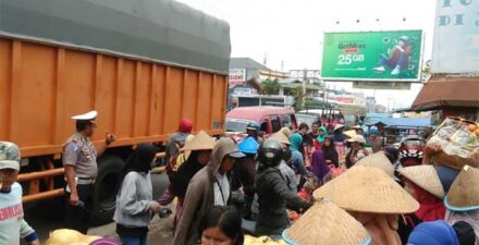 Penyakit Tahunan, Bupati Agam Andalkan Rekayasa Lalin Atasi Kemacetan di Pasar Padang Luar