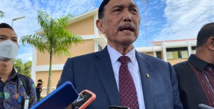 Luhut beri karpet merah untuk investasi Microsoft.