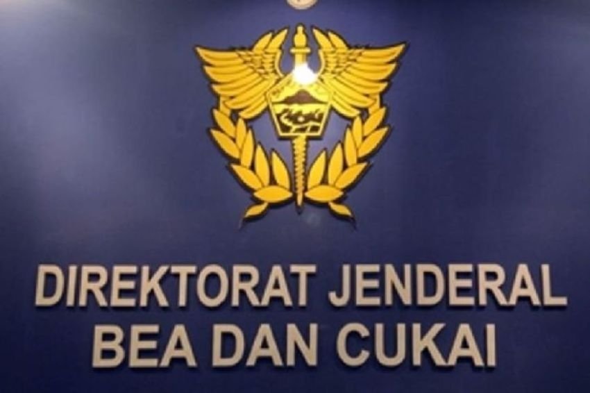 Bea Cukai serahkan alat bantu belajar SLB yang ditahan sejak 2022.