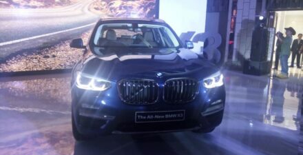 BMW X3.