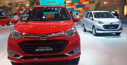 10 mobil terlaris April 2024, Daihatsu Sigra teratas.