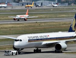 Singapore Airlines Beri Bonus Rekor, Karyawan Dapat 7,94 Bulan Gaji