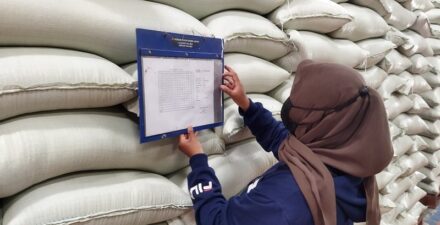 Harga Beras Deflasi di April 2024.