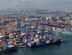 Airlangga Hartarto, Pelabuhan Harus Bekerja 24 Jam untuk Percepat Pengeluaran Barang