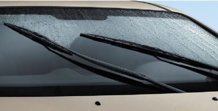 Kenapa wiper dipasang di bagian belakang mobil? Ini alasannya.