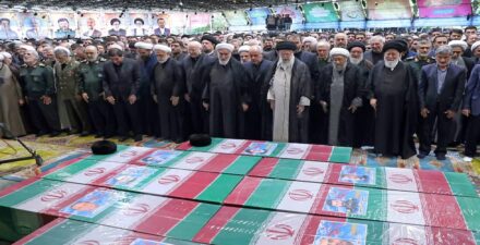 Pemakaman Presiden Iran, Kesedihan di Teheran, Kekhawatiran atas Penggantinya