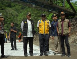 Pemulihan Jalan Putus Akibat Banjir Bandang Marapi di Lembah Anai