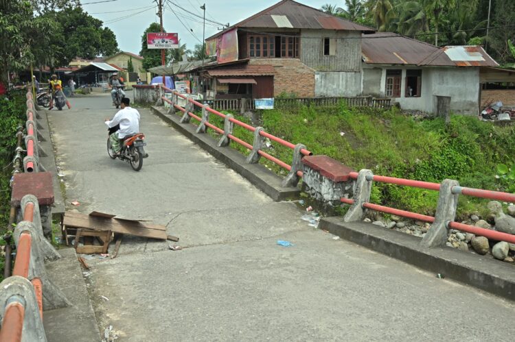 Jembatan Rusak