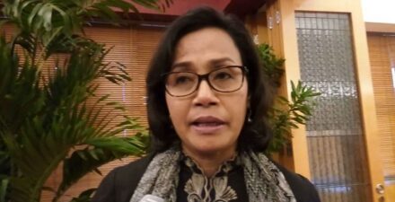 Menteri Keuangan Sri Mulyani bertemu Presiden ADB.