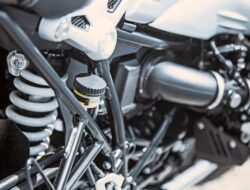 Tips Merawat Suspensi Motor Agar Awet dan Nyaman Berkendara