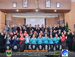Pelatihan DLA Pejabat Eselon II Sumbar Ditutup, Sekda Hansastri Tekankan Pentingnya Sosok Digital Leader untuk Percepatan Transformasi Digital dalam Penyelenggara Pemerintahan