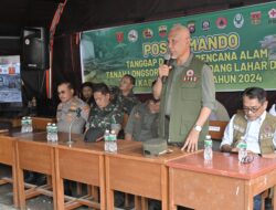 Kunjungi Posko Bukik Batabuah, Kepala BNPB dan Gubernur Sumbar Sampaikan Informasi Seputar Relokasi