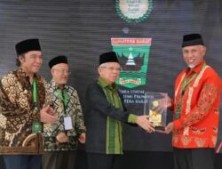 Pemprov Sumbar Raih Juara Umum Anugerah Adinata Syariah 2024