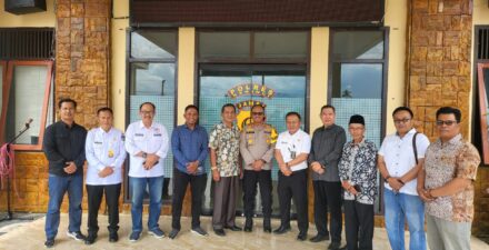 Jelang Acara Akbar Swarna Bumi 150 Tahun Masjid Agung Pondok Tinggi, Tokoh Adat Jalin Silaturahmi dengan Kapolres Kerinci