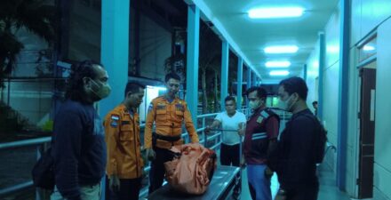 Heboh , Warga temukan bayi di Sungai Musi