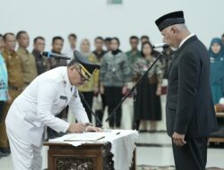 Gubernur Mahyeldi Lantik Pj Wako Payakumbuh dan Serahkan Keputusan Perpanjangan Jabatan Pj Bupati Mentawai