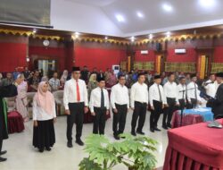 PJ Walikota Roberia Lantik 12 Pejabat Pemerintah Kota Pariaman