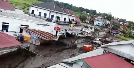Beginilah kondii rumah yang direndam lumpur dampak banjir lahar dingin, Sabtu (11/5/2024) kemarin. (ist)