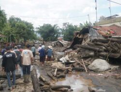Tingginya Tumpukan Material Terbawa Galodo, Tim SAR Kesulitan Menemukan Korban, 20 Warga Masih Hilang