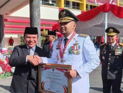 Kabupaten Agam Raih Penghargaan Bergengsi pada Peringatan Hari Pendidikan Nasional dan Hari OTDA